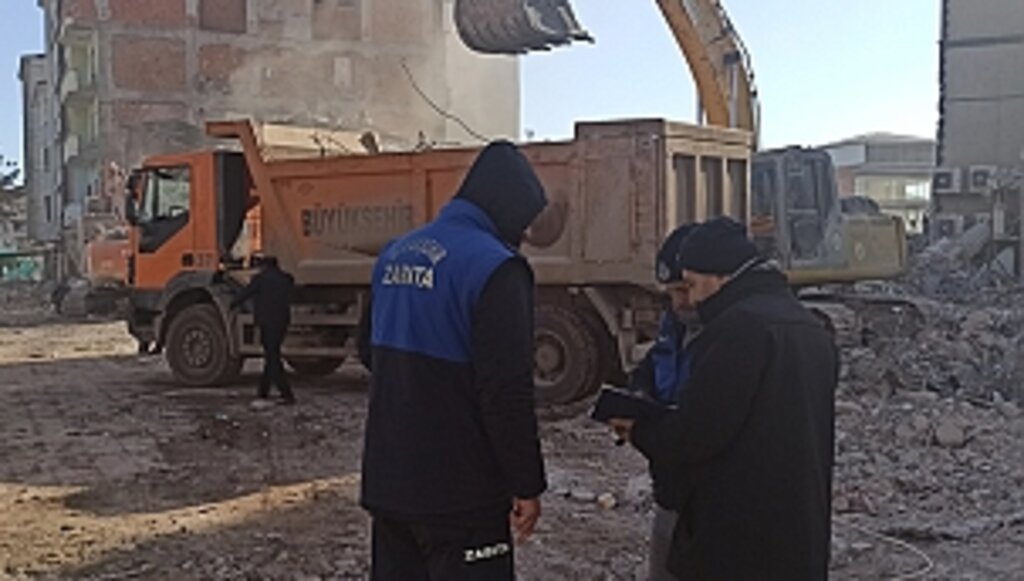 Büyükşehir Zabıta Deprem Bölgesinde