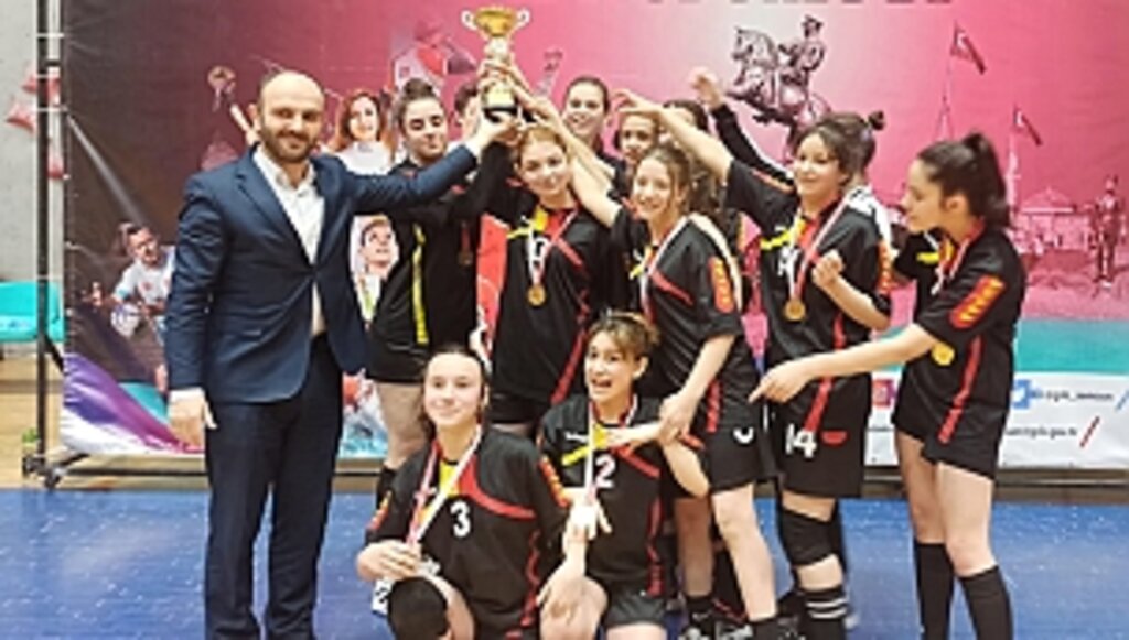 Hentbol Yıldızlar İl Birinciliği Bitti