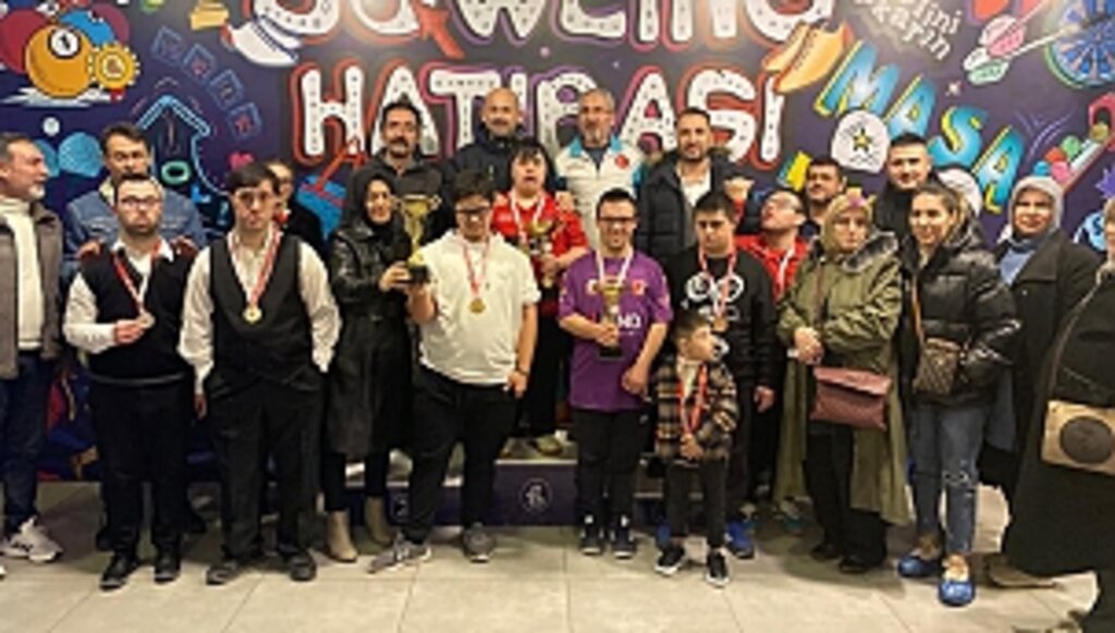 Melek Yüzlüler Bowlingde Yarıştı