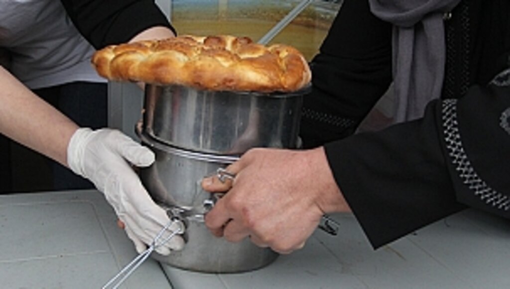 Tekkeköy Belediyesi İftar ve Sahur Yemekleriyle Afet Bölgesinde