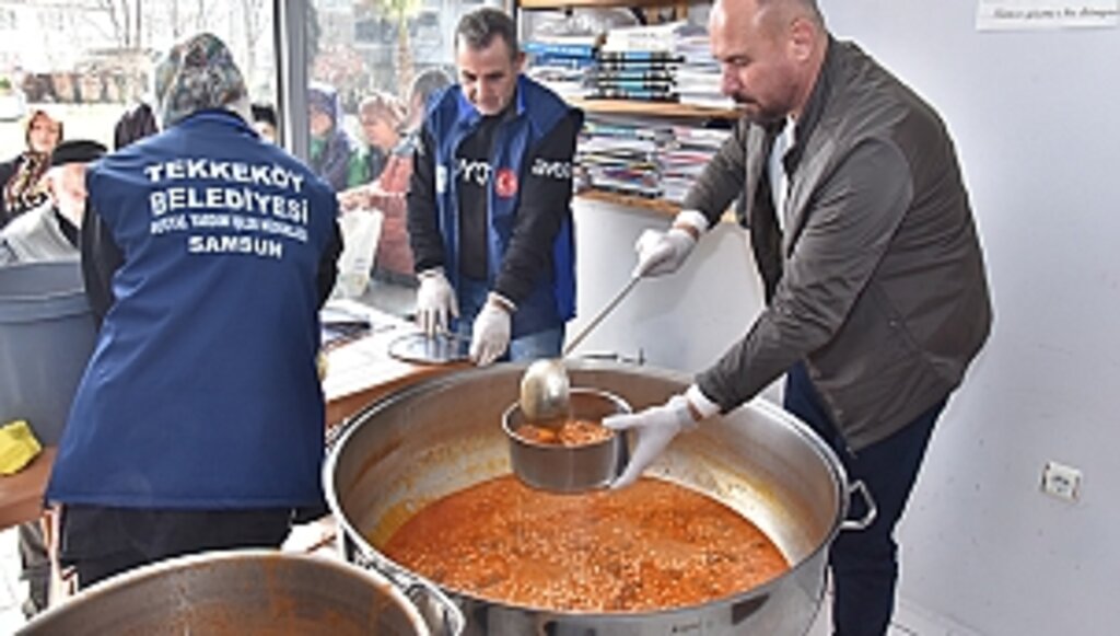 Tekkeköy Belediyesi Ramazan Sofralarına Sıcak Yemek Ulaştırıyor
