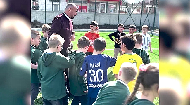 Tekkeköy'de Öğrencilere Futbol Eğitimi