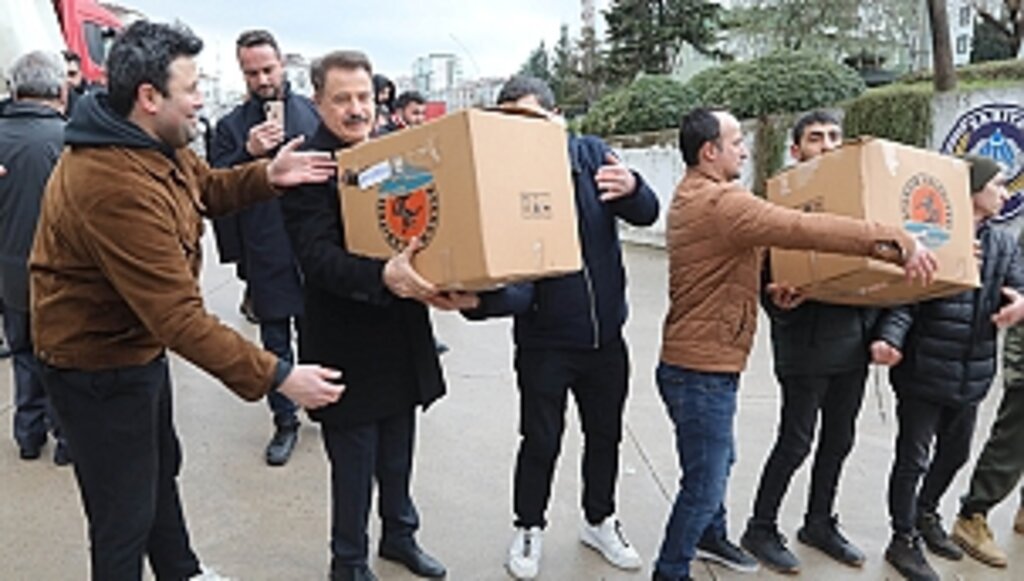Atakum'da Deprem Dayanışması Bin 700 Aileye Ulaştı