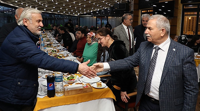 Başkan Demirtaş'tan İlkadımlı Muhtarlara İftar Yemeği