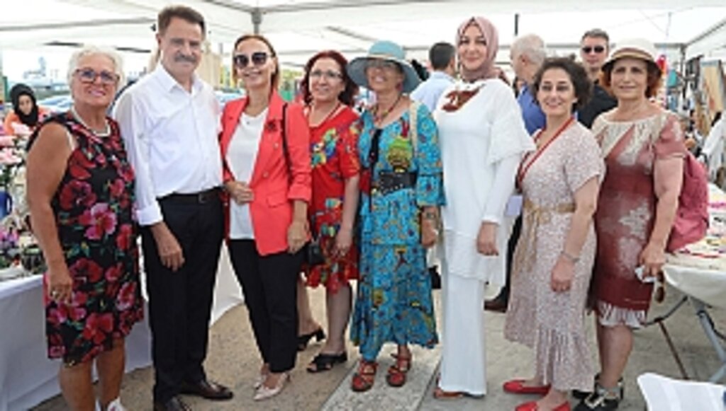 Emekçi Kadınlar Depremzede Vatandaşlar İçin Buluşuyor