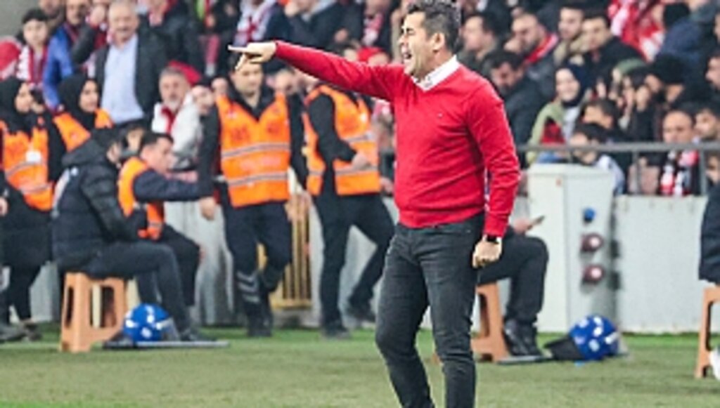 Hedefe Az Kaldı!...