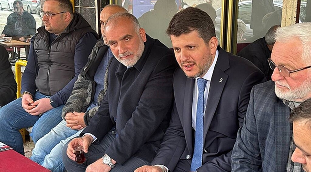 Türkiye'yi Yüz Yıl Geriye Götürmek İsteyenler Var