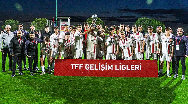 Yılport Samsunspor U17 Takımı Türkiye İkincisi 