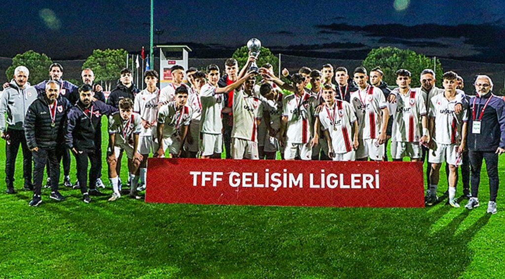 Yılport Samsunspor U17 Takımı Türkiye İkincisi