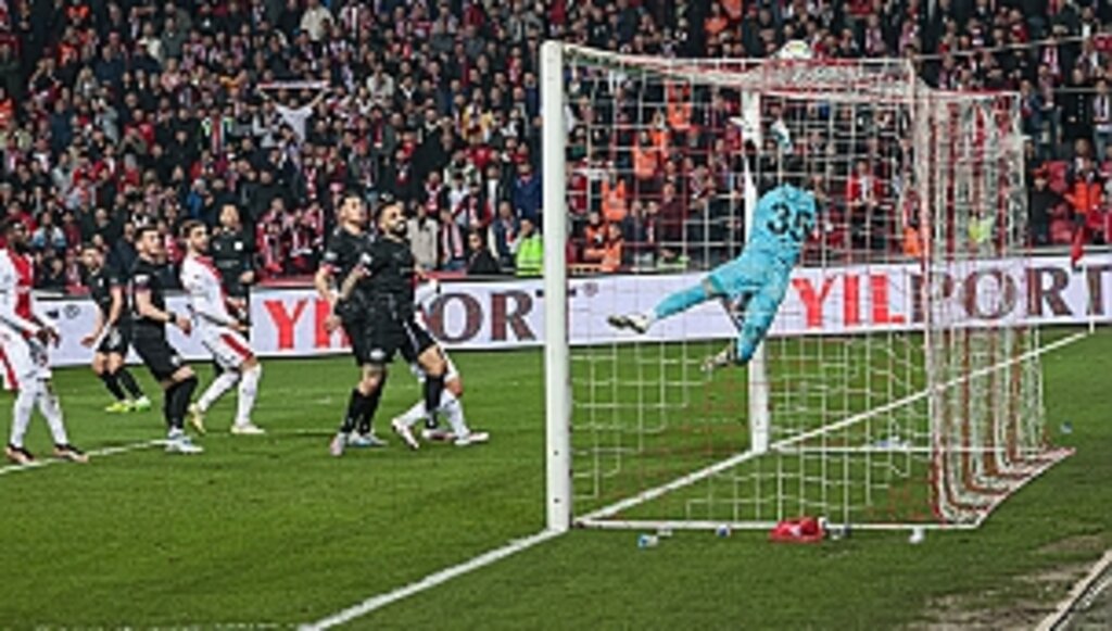 Zeki'nin Füzesi İle Pendik Yıkıldı! 4-2