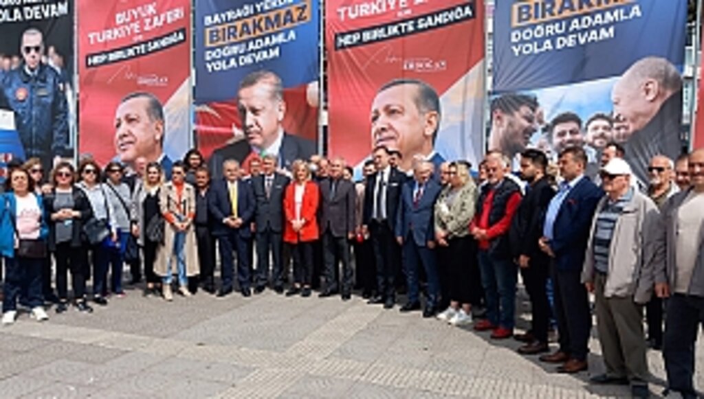 CHP'den Afiş İsyanı