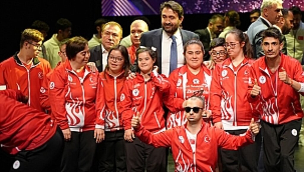 İlklerin Gecesi Büyük Bir Coşkuyla Yapıldı 