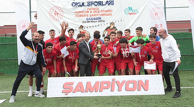 İstanbul Özel Merter Final Anadolu Lisesi Türkiye şampiyonu