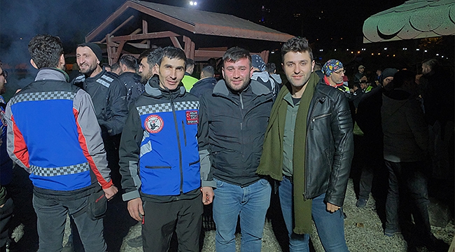 Samsun'da Motosikletli Kuryelerden Şölen Gecesi
