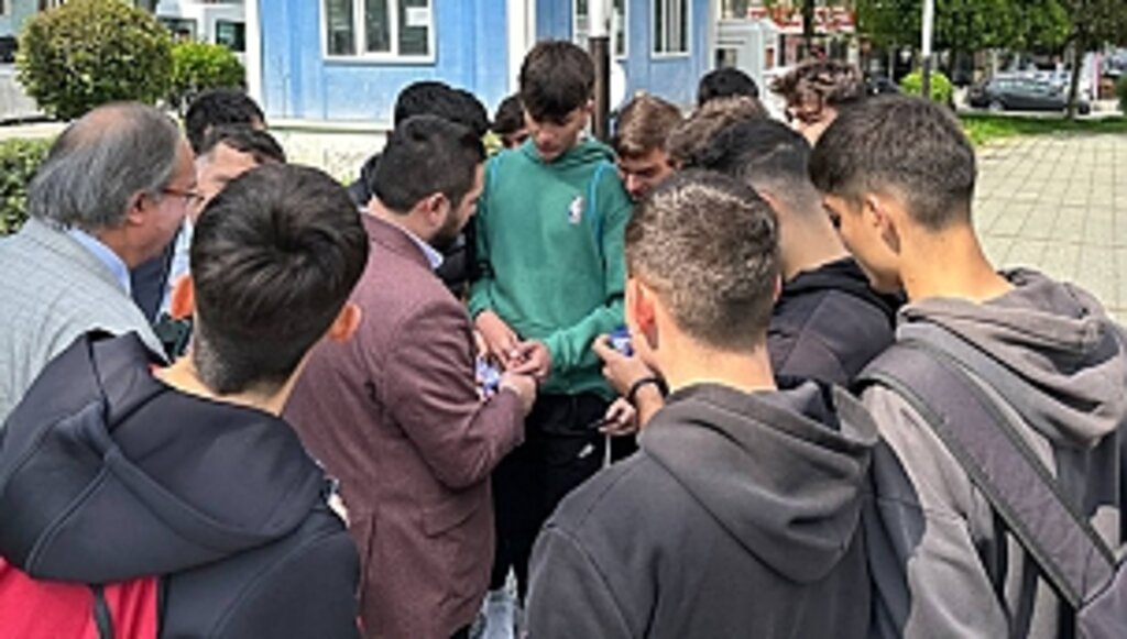 Türkiye Yüzyılı'nı Gençler İçin ve Gençlerle İnşa Edeceğiz 