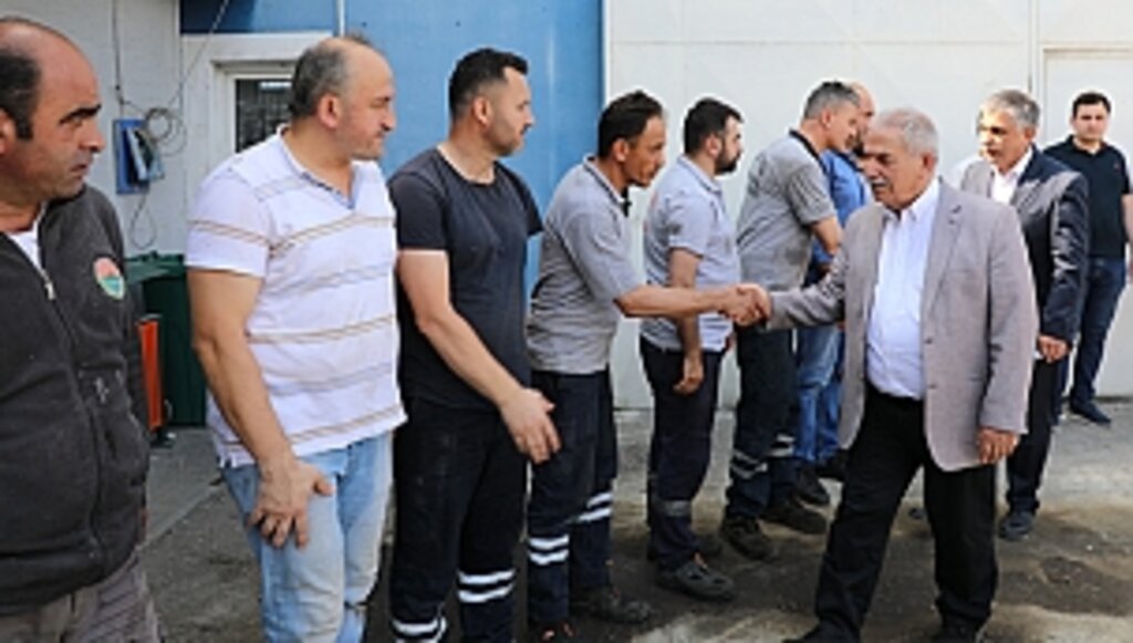 Başkan Demirtaş Personeliyle Bayramlaştı