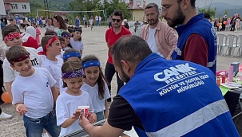 Canik'te Öğrenciler Doyasıya Eğleniyor
