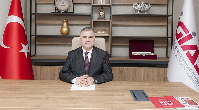 İş Ahlakına Aykırı Davranan Tüccarın, Siyaset Ahlakına Aykırı Davranan Siyasetçinin Pabucu Dama Atılmalıdır