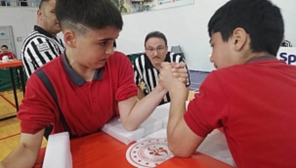 Küçük Erkekler Bilek Güreşi İl Seçmeleri Sona Erdi
