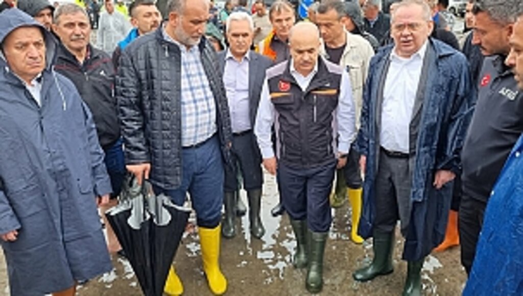 Sağanak Yağmur Canik'i Mesken Tuttu