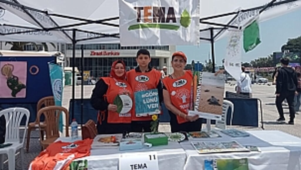TEMA Vakfı'ndan ' Farkında Mıyız ' pankartı