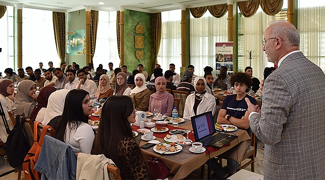 Türkiye Bursları'nı Kazanan Uluslararası Öğrencilerle Buluştu