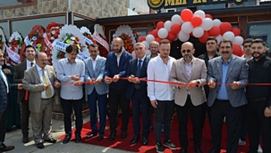 Ünlü Menemenci MEF'in Yeri Açıldı!