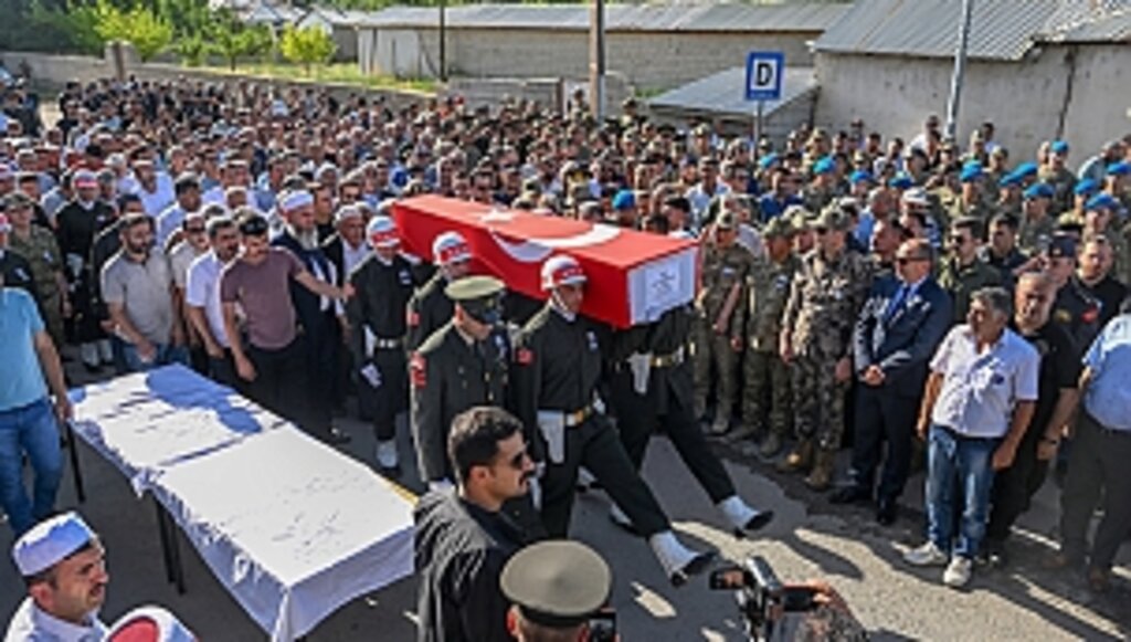 Şehidimiz Enes Kırmızıkoç Dualarla Son Yolculuğuna Uğurlandı