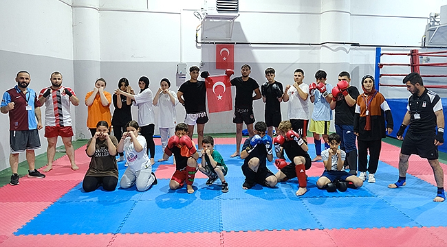 Tekkeköy'de Yazın Neşesi Spor Okullarında Yaşanıyor