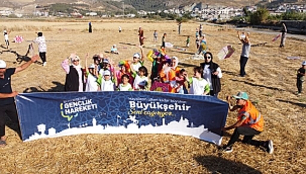 Uçurtma Şenliğinde Gönüllerince Eğlendiler