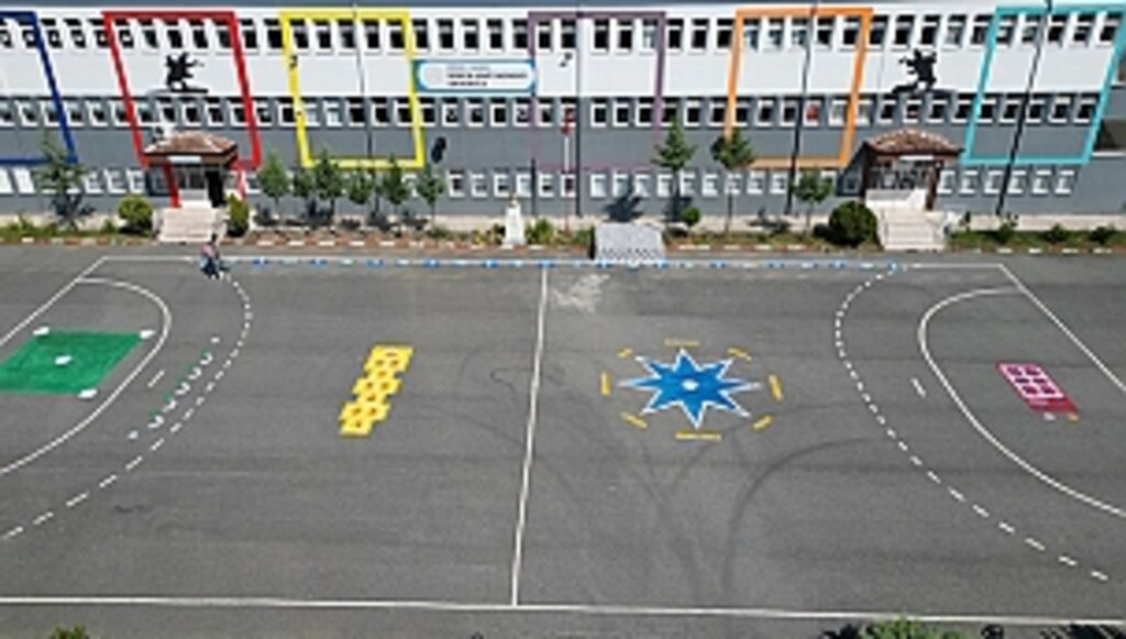 Büyükşehir'den Okul Bahçelerine Estetik Dokunuş