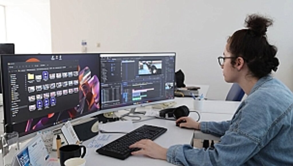 Öğrenciler Canik Belediyesi'ne Koştu