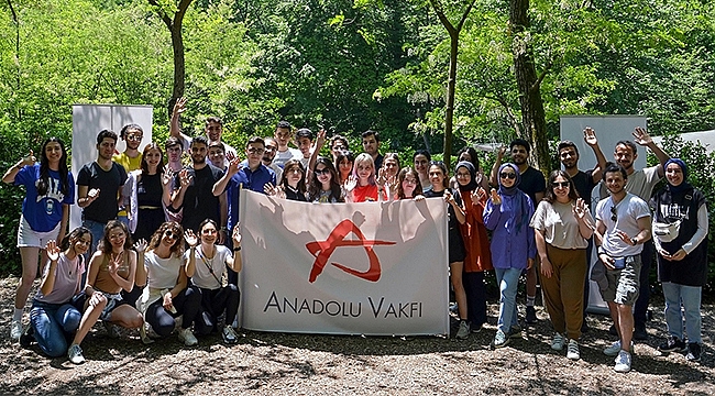 Anadolu Vakfı, Burs Programı İle Gençlere Destek Vermeye Devam Ediyor