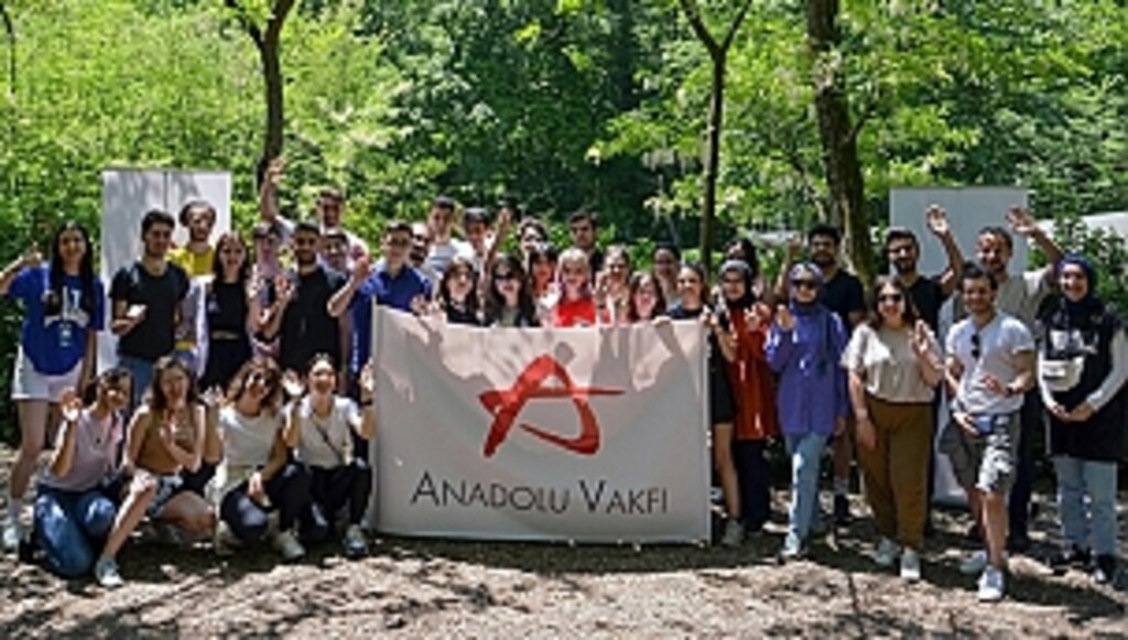 Anadolu Vakfı, Burs Programı İle Gençlere Destek Vermeye Devam Ediyor