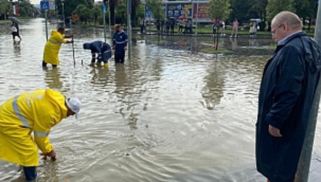 Büyükşehir Sel İçin Teyakkuzda