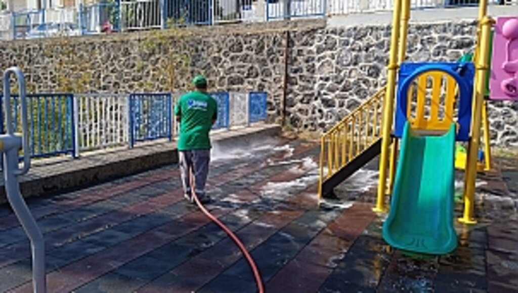 Canik'te Parklar Tertemiz