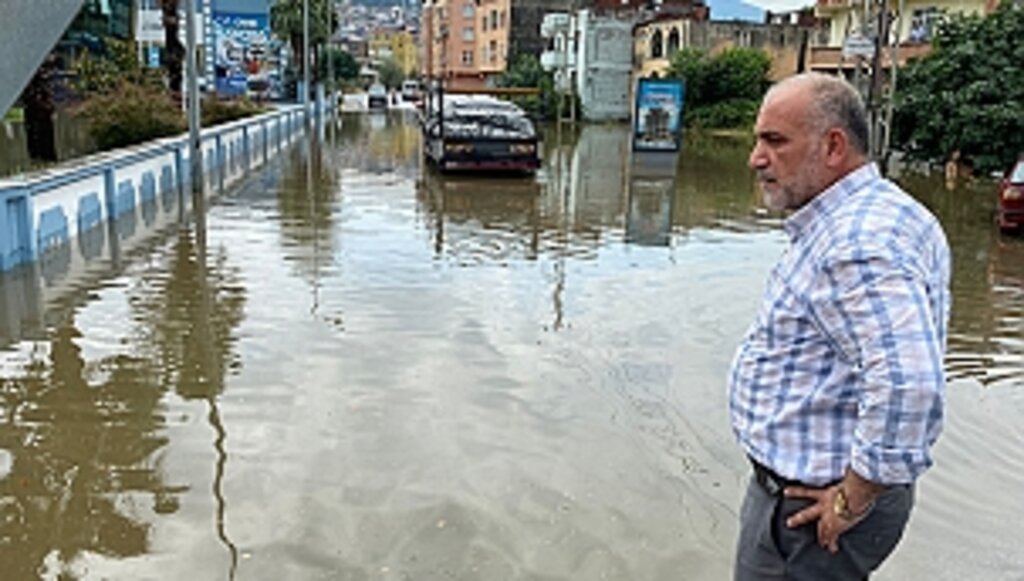 Canik'te Sağanak Yağışa Anında Müdahale
