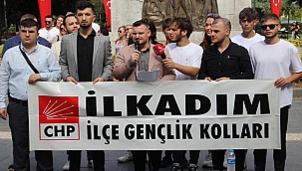 CHP'li Gençlerden Kılıçdaroğlu'na 'ADAY OLMAYIN' Çağrısı
