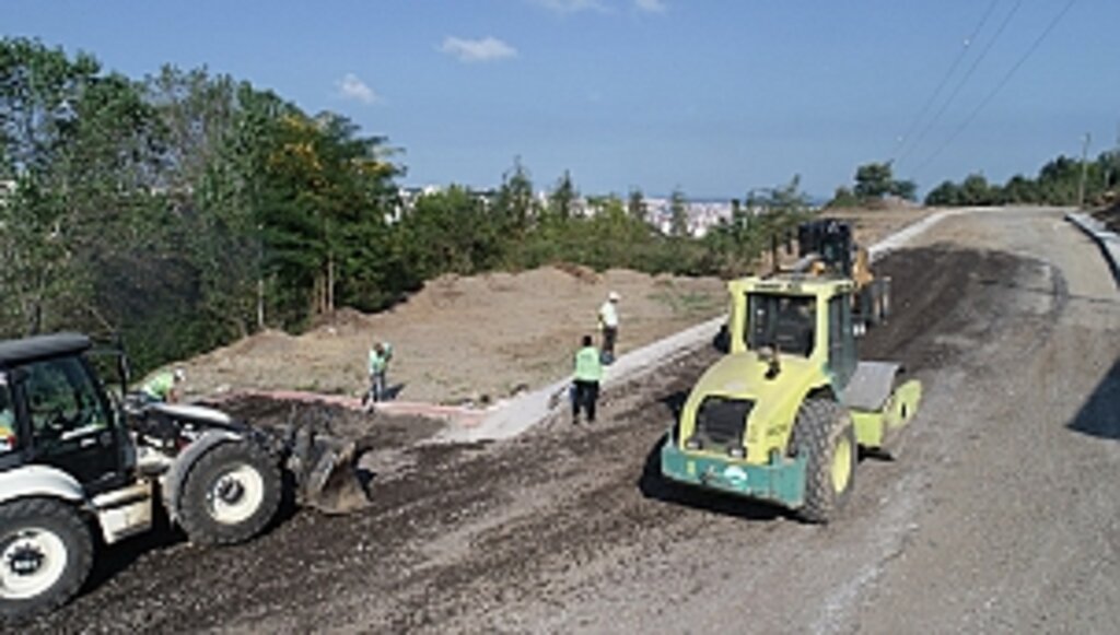 İlkadım'dan Kırsal Mahallelerde Yol Açma ve Asfaltlama