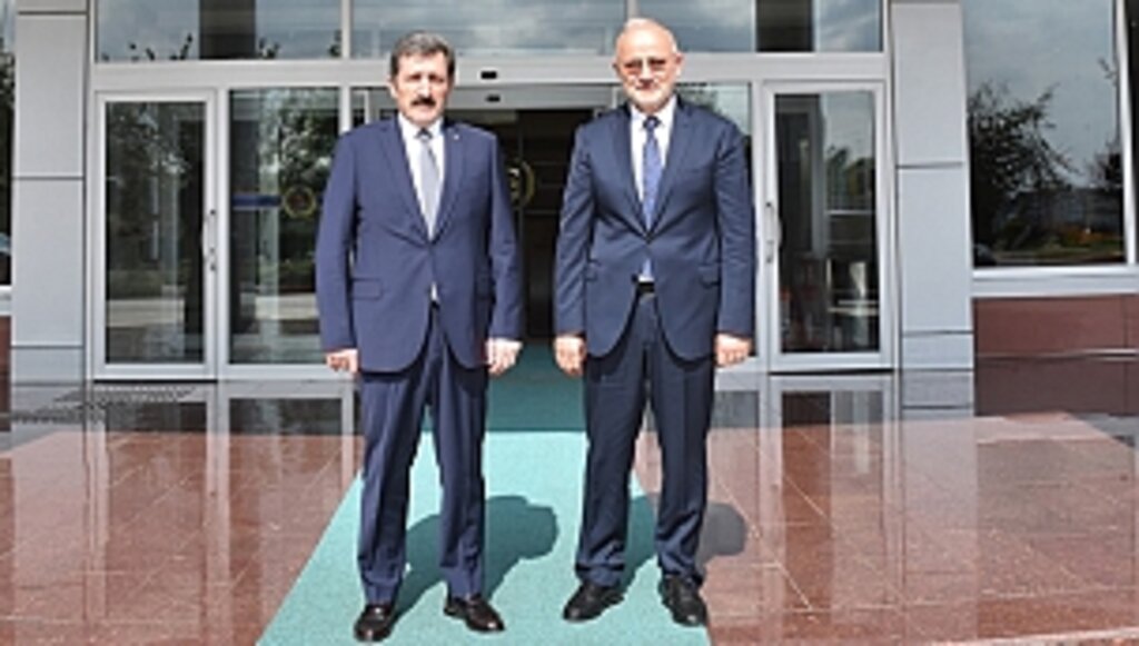 Samsun'un Valisi Orhan Tavlı'dan OMÜ'ye Ziyaret