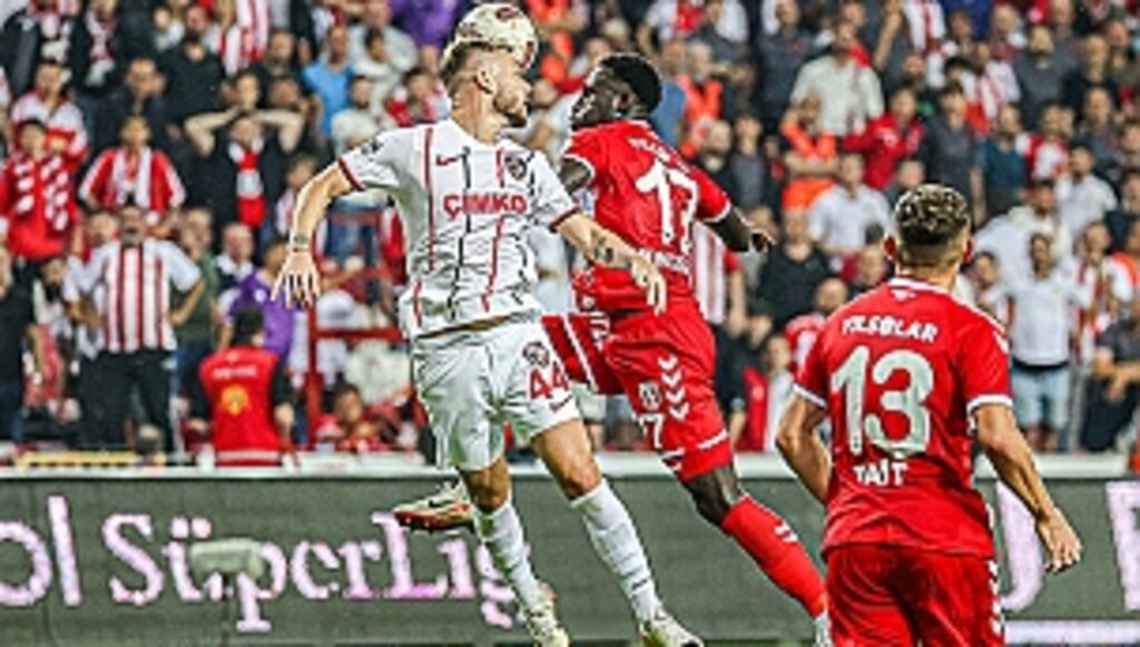 Samsunspor Lig'in Dibine Demir Attı 1-2