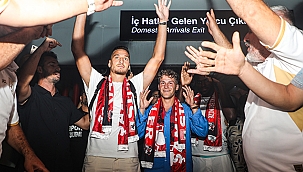 Taraftarlardan Yeni Transferlere Coşkulu Karşılama