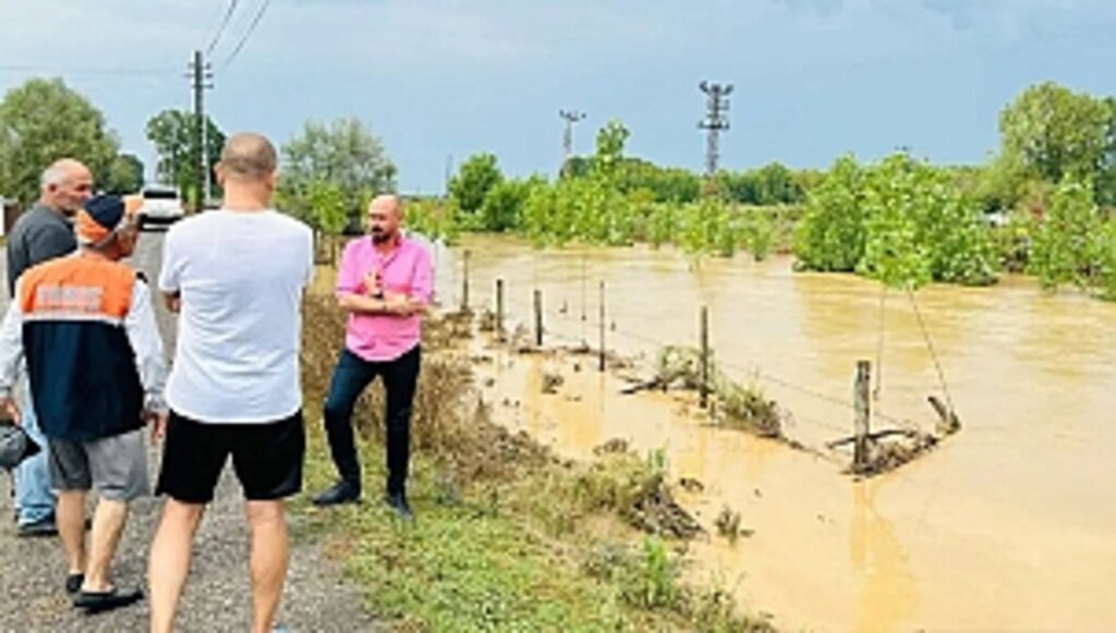 Tekkeköy'de Ekipler Sel Afeti İçin Sahada