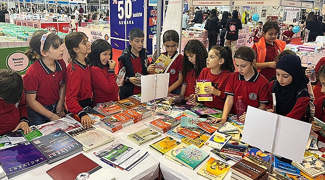 Karadeniz 8. Kitap Fuarı'na Öğrencilerden Yoğun İlgi