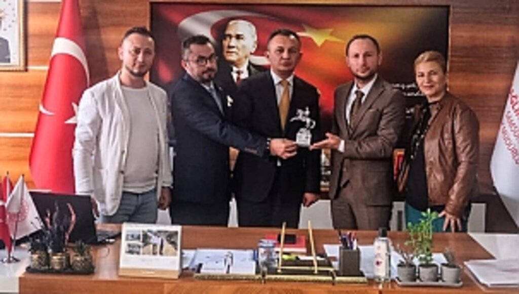 Öz Sağlık Sen'den İl Sağlık Müdürü Mustafa Uras'a Ziyaret