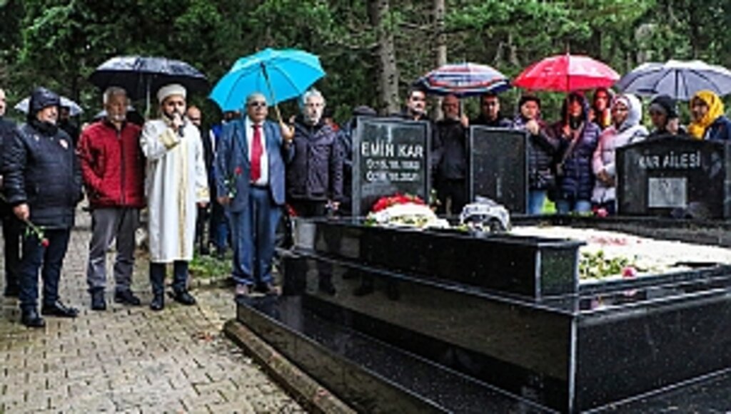 Samsunspor'un Unutulmaz Kaptanı ve Eski Başkanı Kar Dualarla Anıldı!