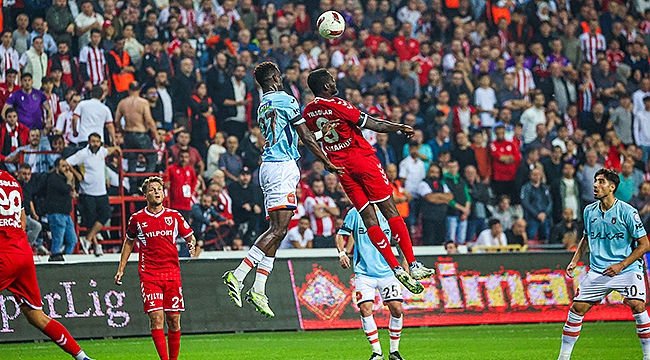 Yılport Samsunspor - Rams Başakşehir FK: 0-0