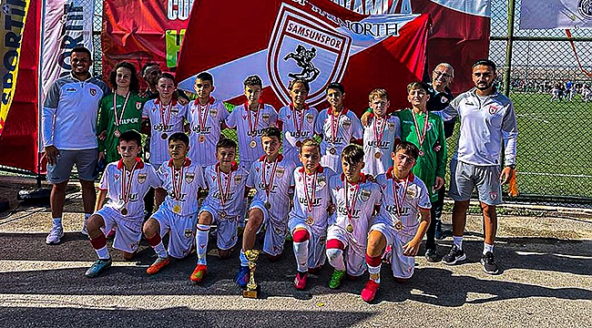 Yılport Samsunspor U12 'Gümüş Lig' Şampiyonu 