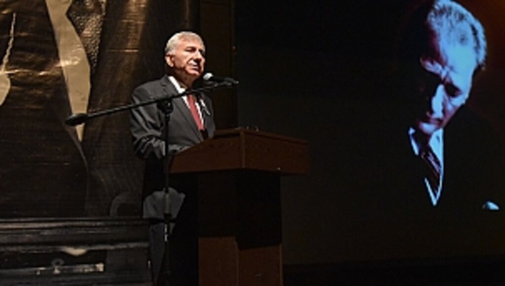 Atatürk, Türk Tarihi Açısından Müstesna Bir Yere Sahip