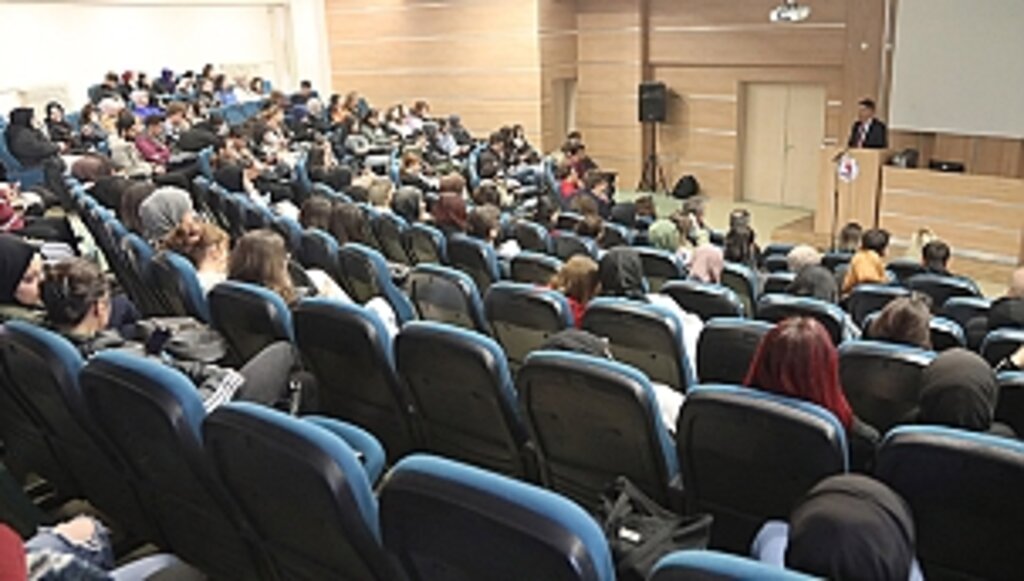 Başkan Deveci, OMÜ'de Sosyal Belediyeciliği Anlattı